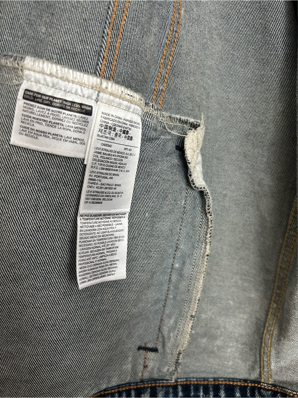 Levi’s Vintage  Acid-Wash Denim Trucker Jacket - Picture 4 of 7